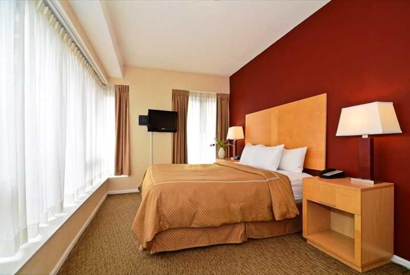 Comfort Suites Michigan Avenue Чикаго Екстер'єр фото