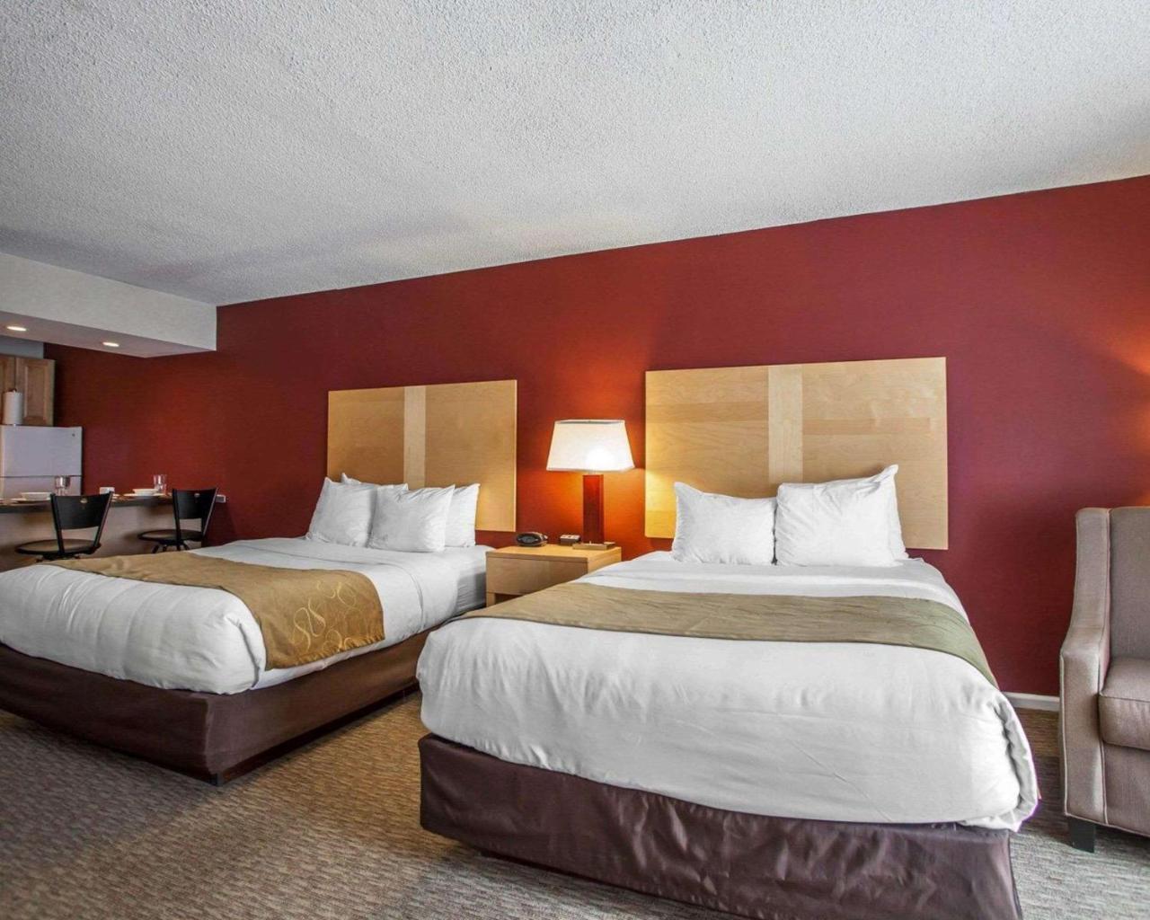 Comfort Suites Michigan Avenue Чикаго Екстер'єр фото