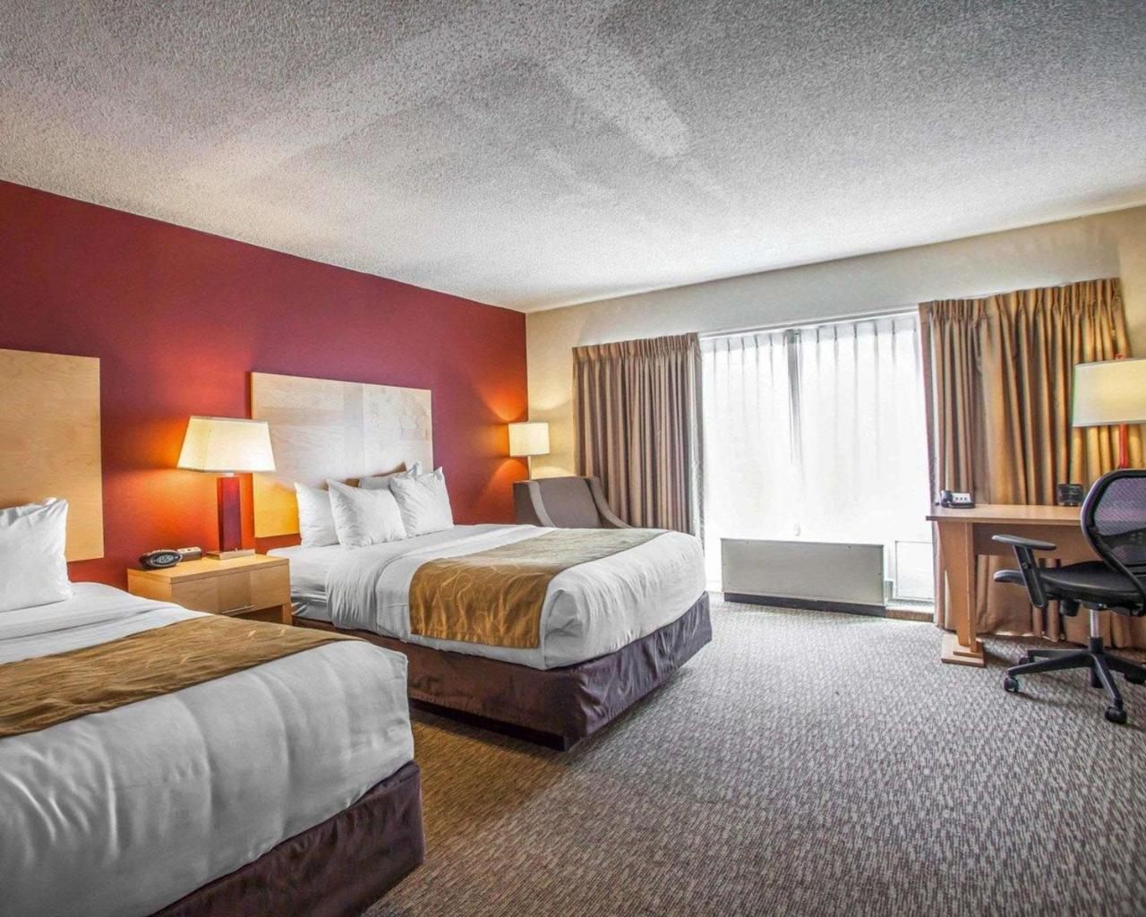 Comfort Suites Michigan Avenue Чикаго Екстер'єр фото